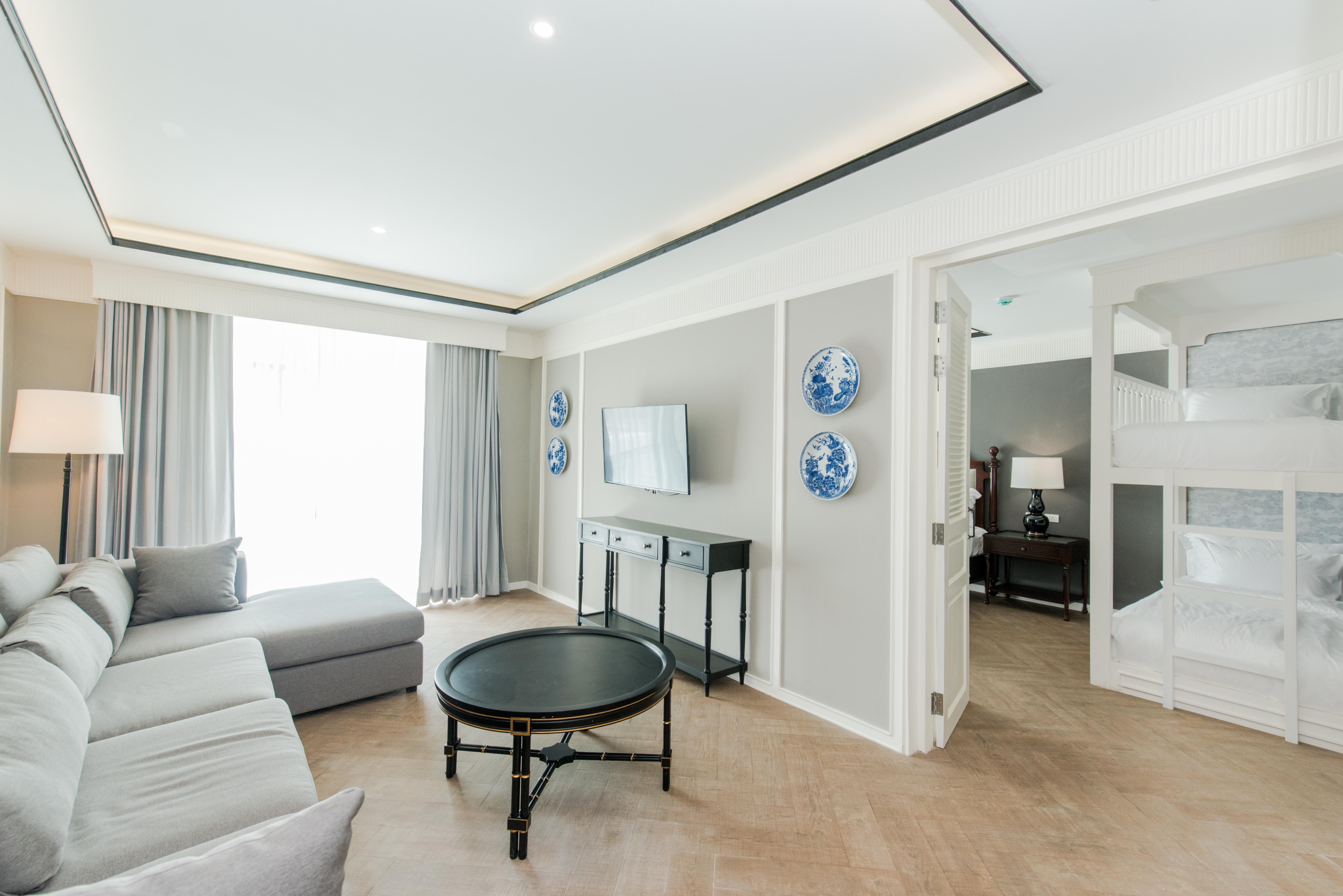 Marina Gallery Resort-Kacha-Kalim Bay - Sha Plus Patong Zewnętrze zdjęcie A suite at the hotel